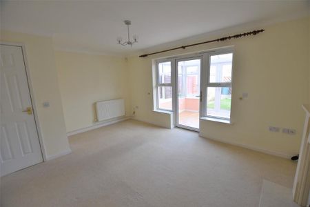 3 bedroom terraced house to rent - Photo 2
