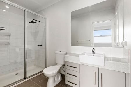 2/422 Gaffney Street, Pascoe Vale VIC 3044 - Photo 4