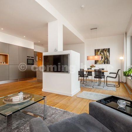 A Chic & Comfortable Home - Photo 2