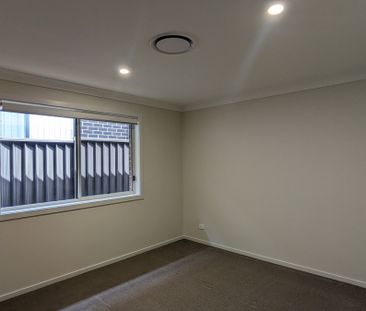 7 Horizon Loop, Oran Park NSW 2570 - House For Rent | Domain - Photo 2