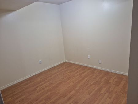 For Lease - 10 Donnenwerth Drive, Kitchener, Ontario - Photo 5