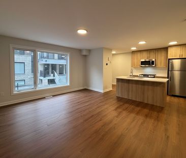 For Lease - 701 Glenroy Gilbert Drive Unit# 20, Barrhaven, Ontario - Photo 4