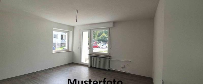 Stop: 3,5-Zimmer-Wohnung in zentraler Lage - Foto 1