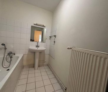 Location appartement rénové 3 pièces 59.18 m² à Romans-sur-Isère (2... - Photo 6