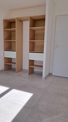 Location - Appartement T3 bis de 73 m² avec véranda fermée et jardin - Photo 5