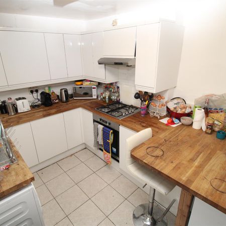 Room For Rent Wood Road, Pontypridd - Photo 3