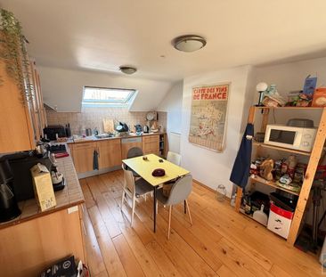 Duplex te huur in Elsene voor € 1.250 met 2 slaapkamers - Photo 2