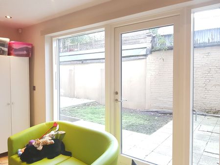 Studio Flat, Ferdinand Street, NW1 - Photo 4