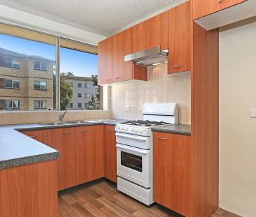Modern apartment in convenient location - Photo 1