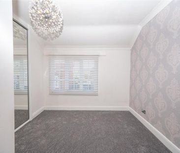 2 bedroom end of terrace house to rent - Photo 4