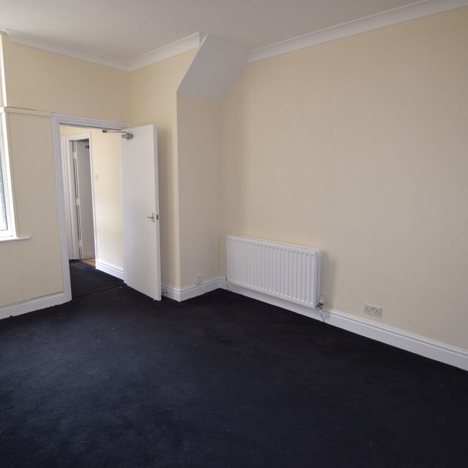 To Let 1 Bed Ground Floor Flat - Photo 1