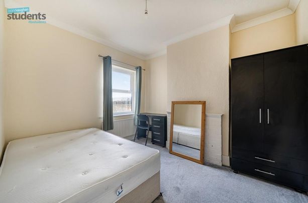 5 bedroom terraced house to rent - Photo 1