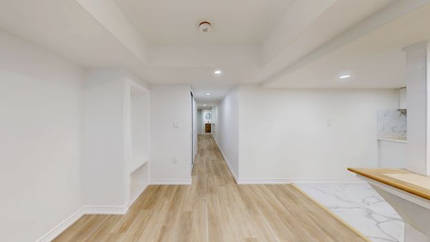 For Lease - 197 Vantage Loop, Newmarket, Ontario - Photo 1