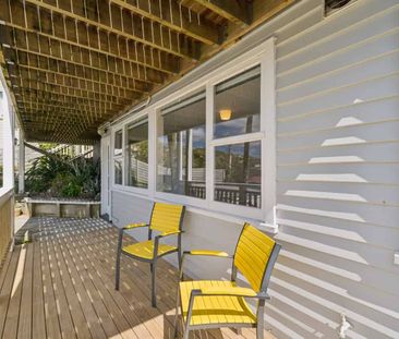 Light & Bright Studio in a Great Karori Location - Photo 3