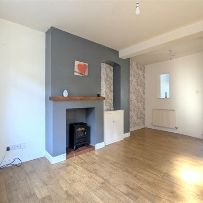 2 Bedroom End Terrace To Let - Photo 1