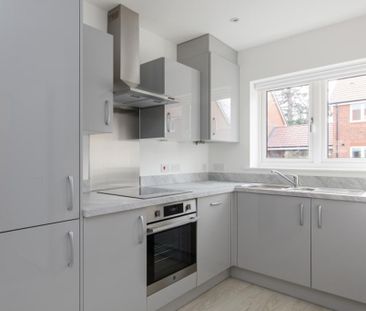 2 bedroom semi-detached house to rent - Photo 5
