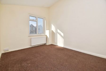 Terraced House to rent - Beresford Road, Gravesend, DA11 - Photo 5