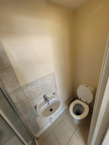 Studio Flat, Thackeray Avenue, N17 - Photo 2