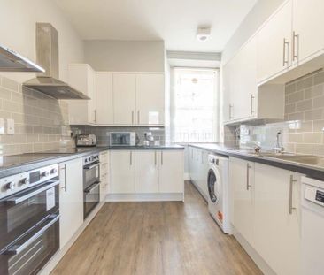 10 bedroom flat share to rent - Photo 5