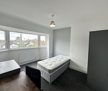 3 bedroom semi-detached house to rent - Photo 5