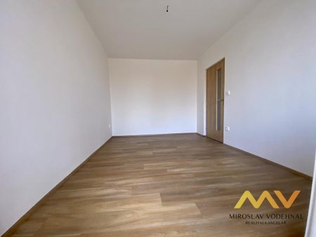 Pronájem bytu 3+1 72 m2 - Fotografie 4