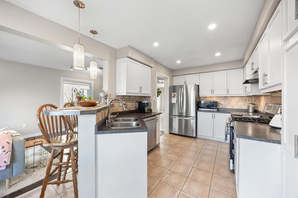 For Lease - 40 Emily Carr Crescent, Caledon, Ontario - Photo 1