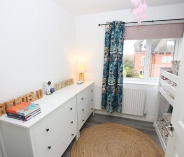 3 bedroom semi-detached house to rent - Photo 5