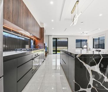 Stunning Family Home with In-Law Accommodation in the Heart of Box ... - Photo 6