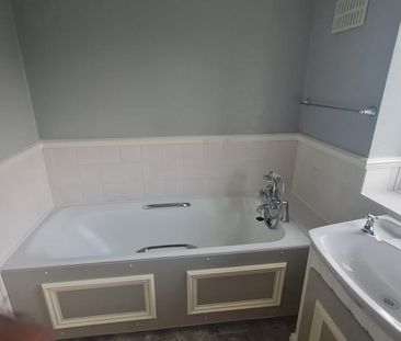 3 bedroom semi-detached house to rent - Photo 5