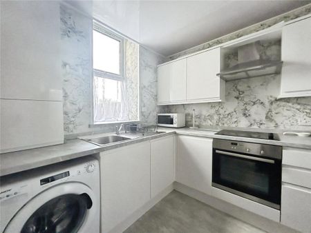 3 bedroom detached house to rent - Photo 4