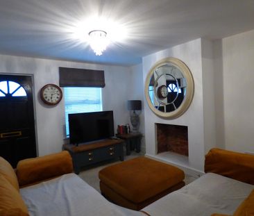 2 bedroom terraced house to rent - Photo 4