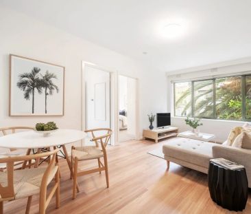 Elevated & Sun-Filled Living in a Prime Beachside Setting - Photo 1