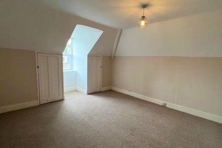 3 Bed Flat, Hurle Crescent, BS8 - Photo 2