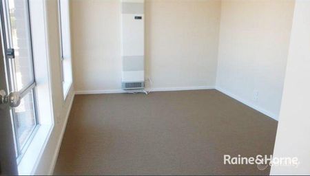 Comfortable 3-Bedroom Home in a Quiet Darley Court - Photo 5