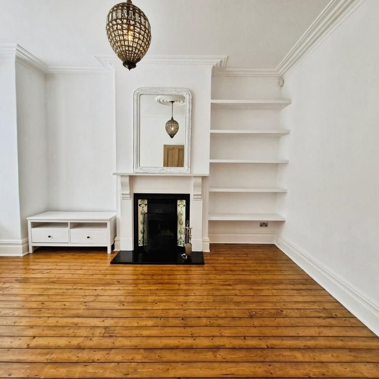 4 bedroom terraced house to rent - Photo 1