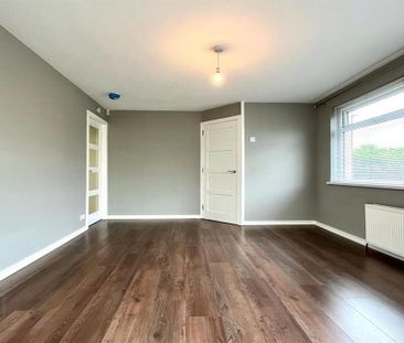 20 Willisfield Avenue, Belfast, BT10 0GD - Photo 4