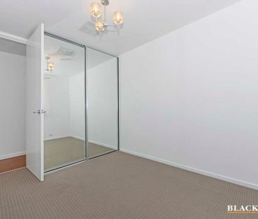 3 Bedroom Home Close to Amenities - Photo 6
