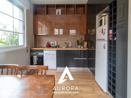 Andar de Moradia T4 - Photo 2