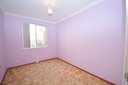 Charming 4 Bedroom Home in Halls Head - Photo 4
