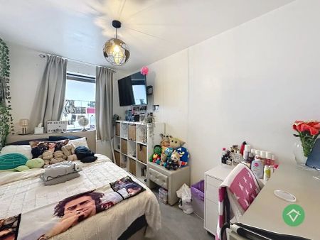 Verrassende rijwoning met 3 slaapkamers en garage te Oostende - Photo 3