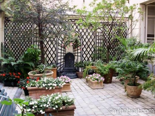 Logement à Paris, Location meublée - Photo 1