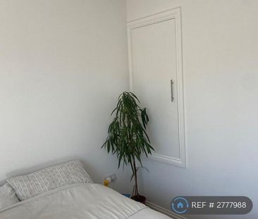 2 bedroom detached house to rent - Photo 5