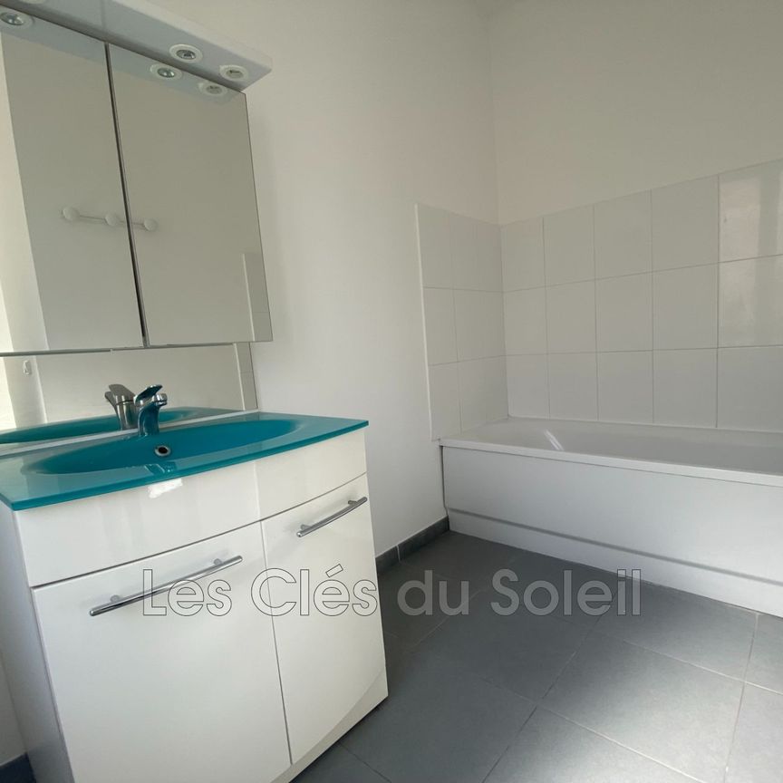 Location appartement 4 pièces 84 m² Brignoles - Photo 1