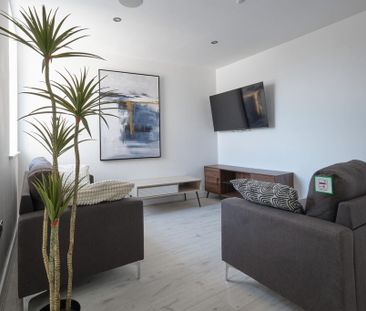 6 bedroom terraced house to rent - Photo 2