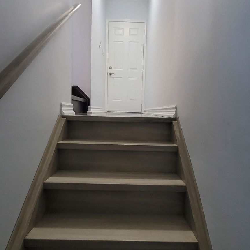 For Lease - 5794 Gant Crescent Unit# Basement, Mississauga, Ontario - Photo 1