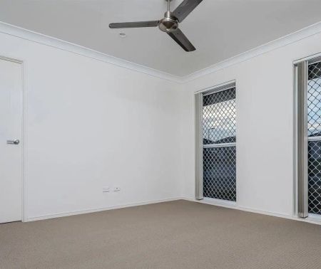 11 Mayfair Crescent, Kallangur QLD 4503 - Photo 4
