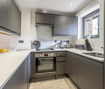 2 bedroom apartment to rent - Photo 4