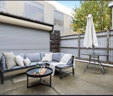 South Melbourne - Photo 3