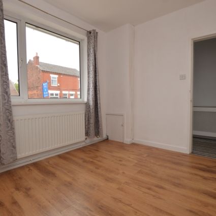 3 Bedroom Semi-Detached Bungalow - Photo 1