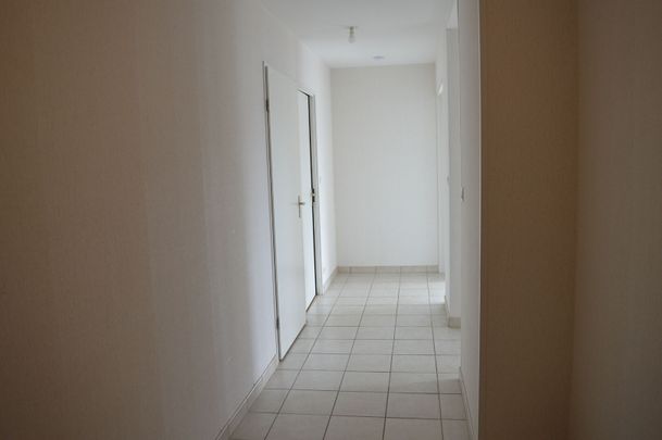 Location Appartement 3 pièces 79m² - Photo 1